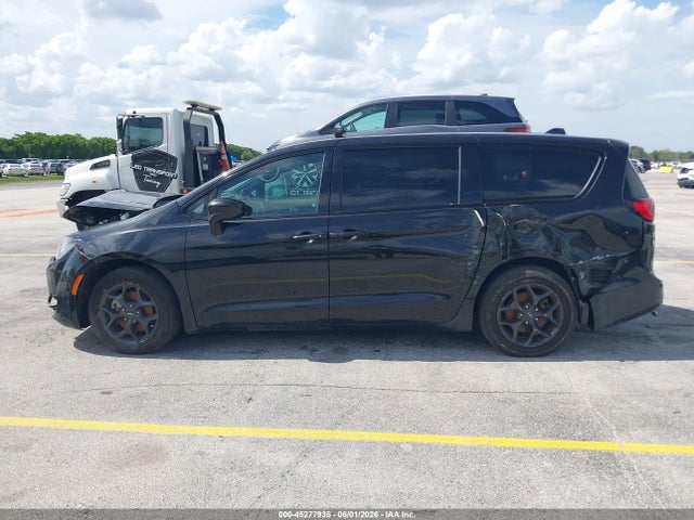 Chrysler Pacifica Touring Plus