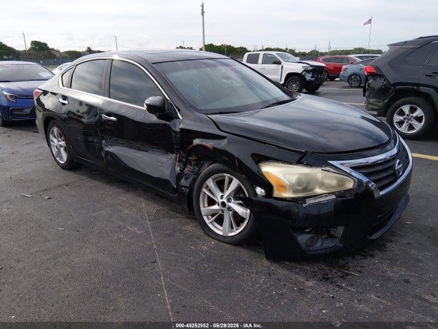 Salvage Nissan Altima Image