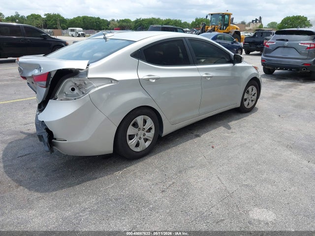 Hyundai ELANTRA Se