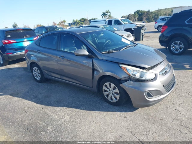 Salvage Hyundai ACCENT Image