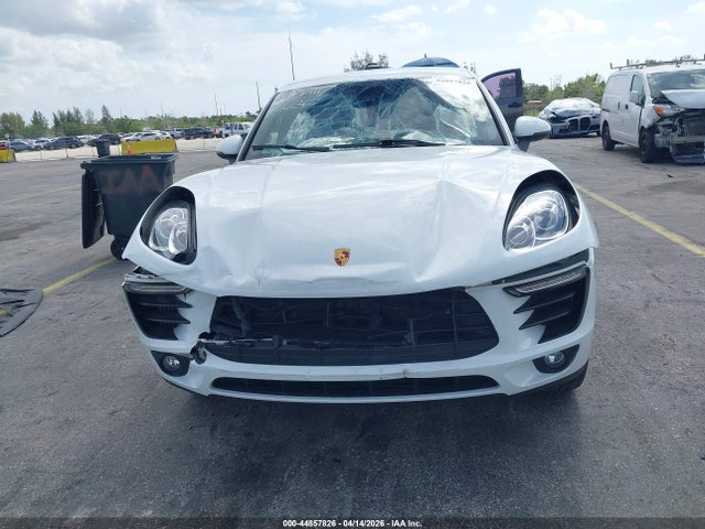 Porsche Macan S