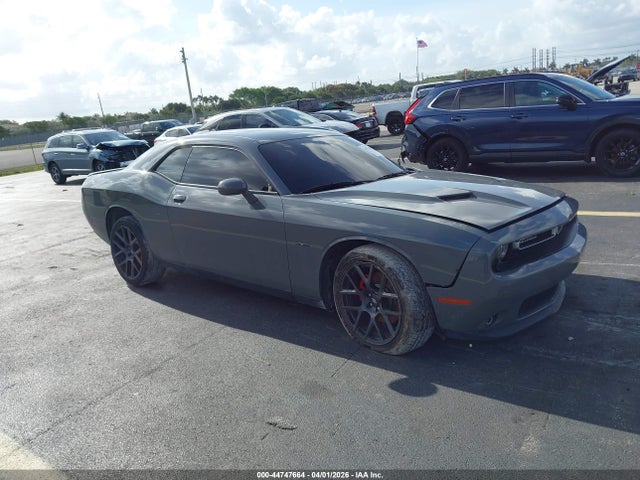Salvage Dodge Challenger Image