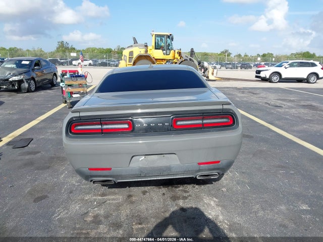 Dodge Challenger