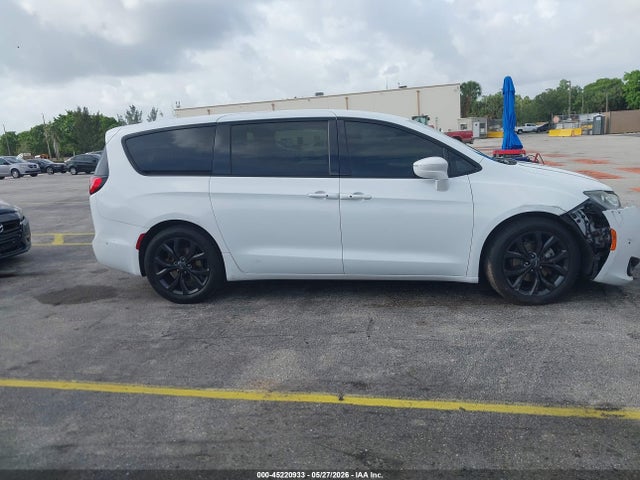 Chrysler Pacifica Touring Plus