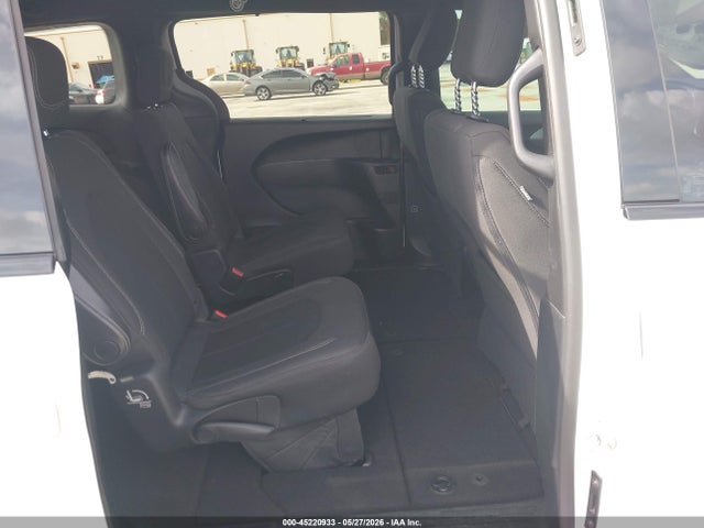 Chrysler Pacifica Touring Plus