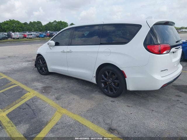 Chrysler Pacifica Touring Plus