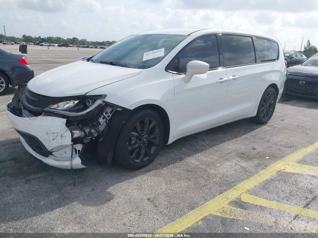 Chrysler Pacifica Touring Plus