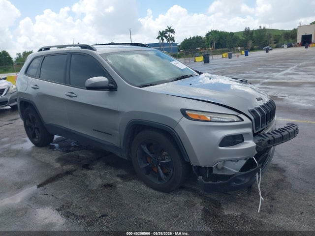 Salvage Jeep Cherokee Image