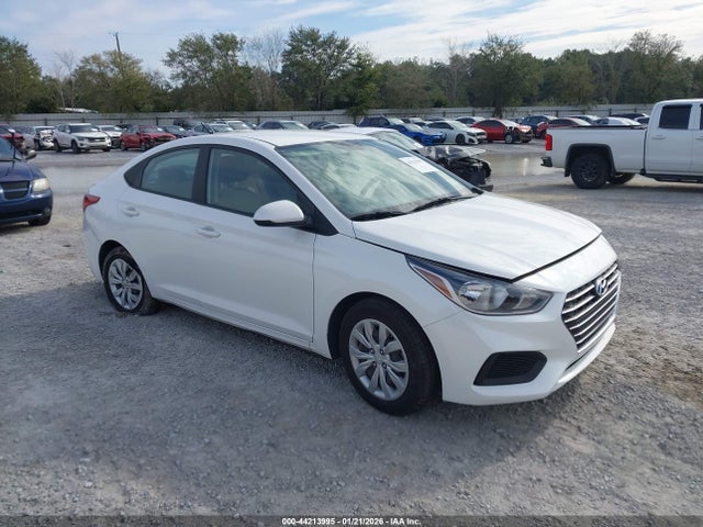 Salvage Hyundai ACCENT Image