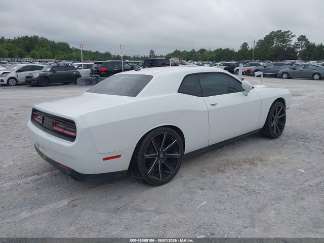 Dodge Challenger Sxt