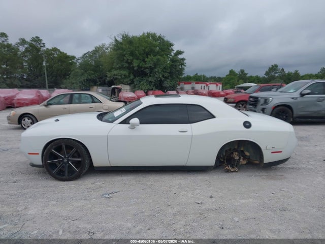 Dodge Challenger Sxt