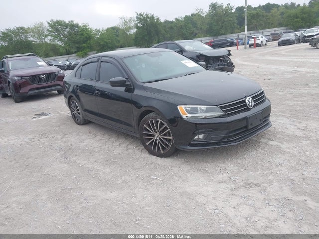 Salvage Volkswagen Jetta Image