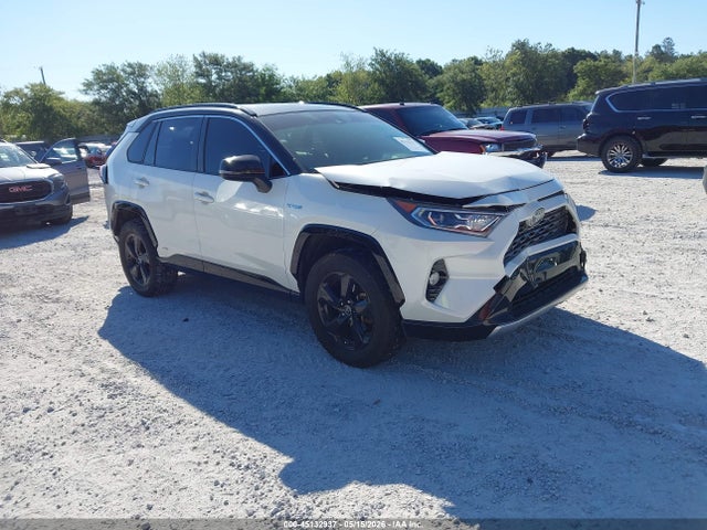 Salvage Toyota RAV4 Image