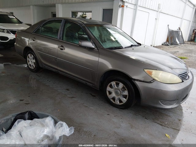 Salvage Toyota Camry Image