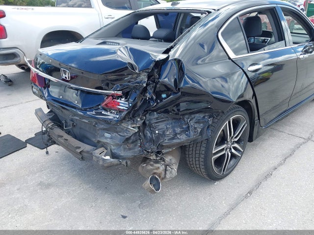 Honda Accord Touring V6