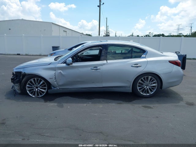 INFINITI Q50 Luxe
