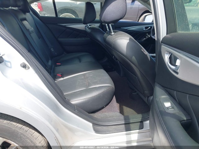 INFINITI Q50 Luxe