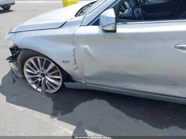 INFINITI Q50 Luxe