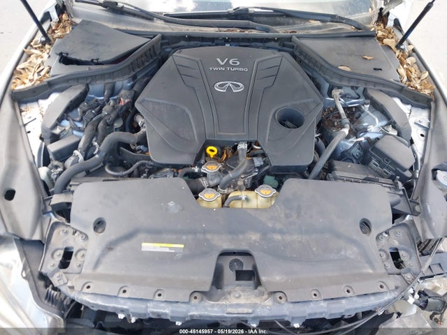 INFINITI Q50 Luxe