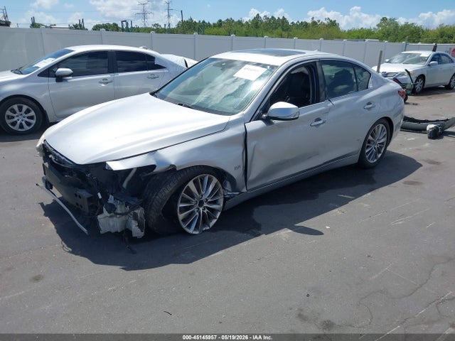 INFINITI Q50 Luxe