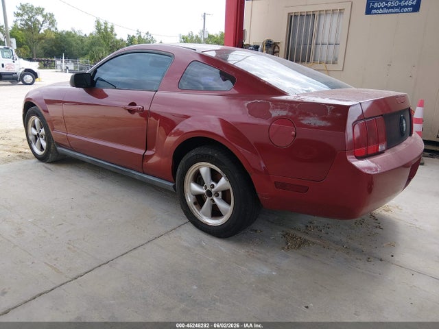 Ford Mustang V6 Deluxe