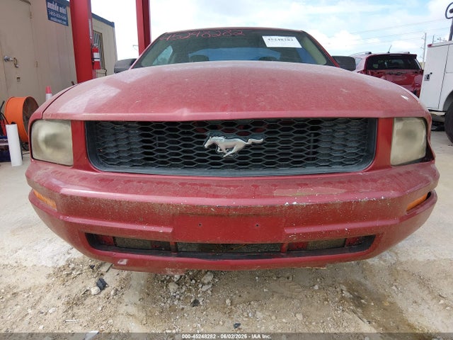 Ford Mustang V6 Deluxe
