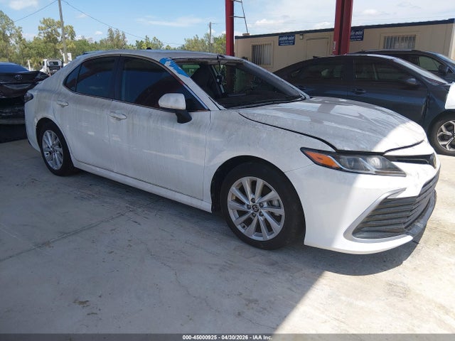 Toyota Camry Le