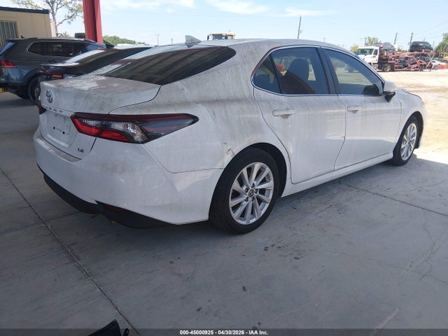 Toyota Camry Le