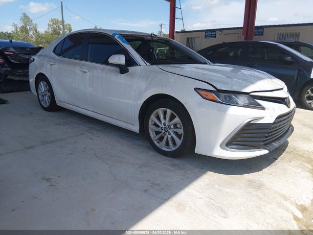 Salvage Toyota Camry Image