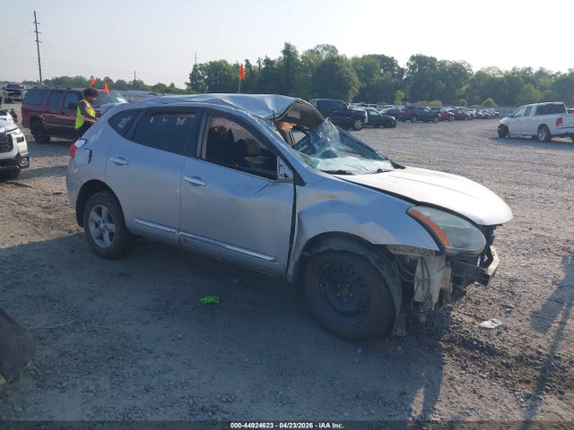 Salvage Nissan Rogue Image