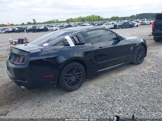 Ford Mustang V6 Premium