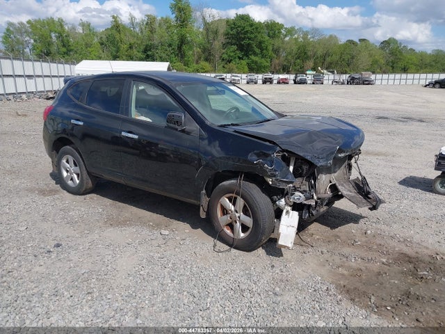 Salvage Nissan Rogue Image