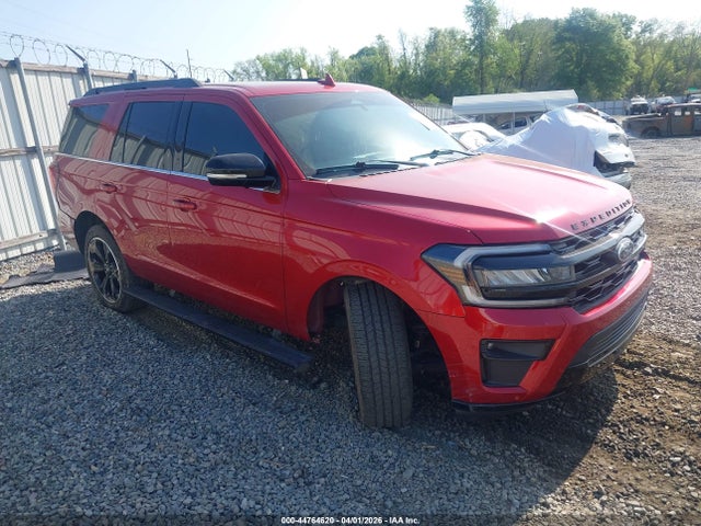 Salvage Ford Expedition Image