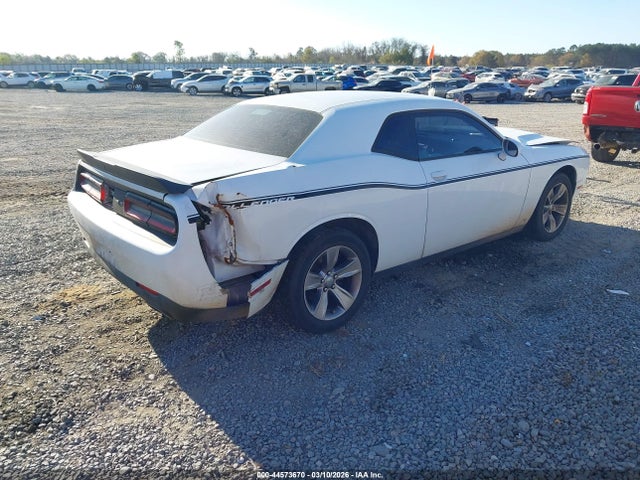 Dodge Challenger Sxt