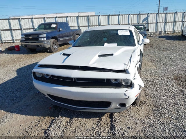 Dodge Challenger Sxt