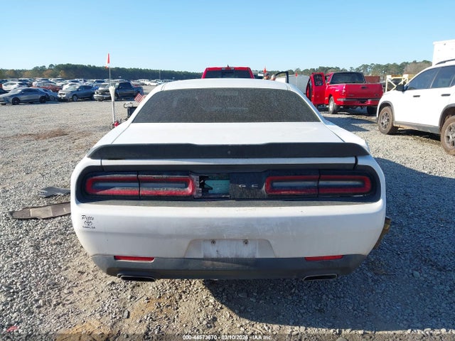 Dodge Challenger Sxt