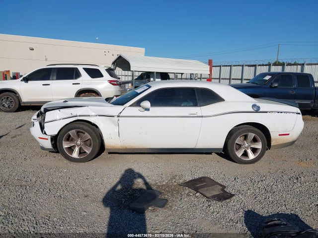 Dodge Challenger Sxt