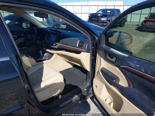 Toyota Highlander Limited V6