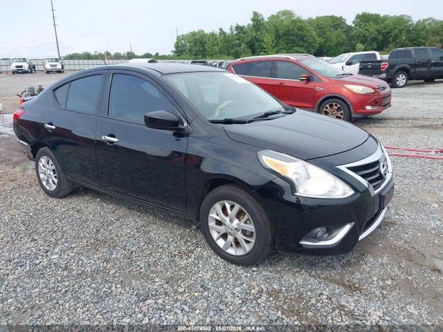 Salvage Nissan Versa Image