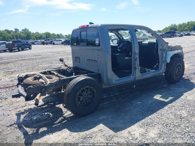Nissan Frontier Pro-4x 4x4