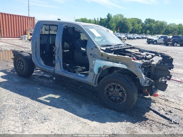 Salvage Nissan Frontier Image