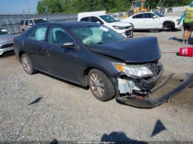 Salvage Toyota Camry Image
