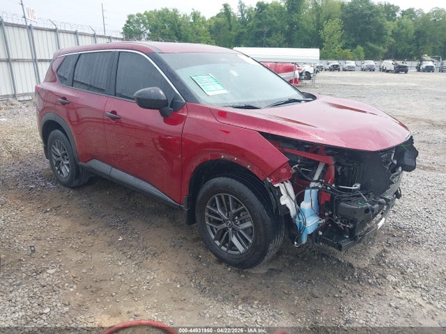 Salvage Nissan Rogue Image