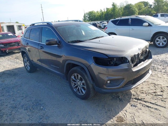 Salvage Jeep Cherokee Image