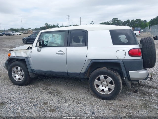 Toyota FJ Cruiser