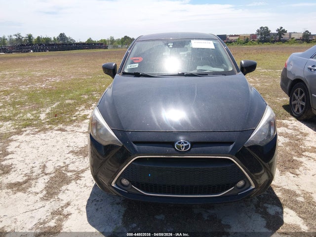 Toyota Yaris Le