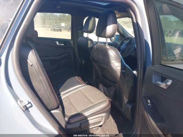 Ford Escape St-line