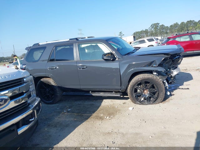 Toyota 4Runner Sr5
