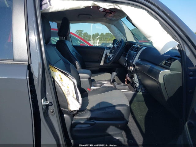 Toyota 4Runner Sr5