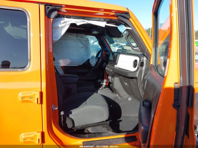 Jeep Wrangler 4-door Summit 4x4